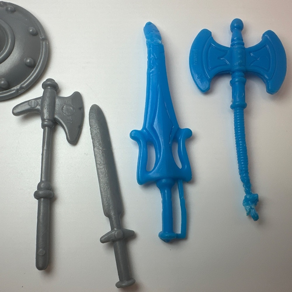 Vintage MOTU Weapons Lot Masters of the Universe He Man Accessories Parts Lot 9 - Picture 3 of 6